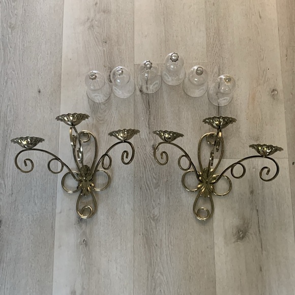 Set Of 2 Vintage Brass Flower Wall Mount Candelabra Three Arm Mount 
Ornate gold - Picture 14 of 16